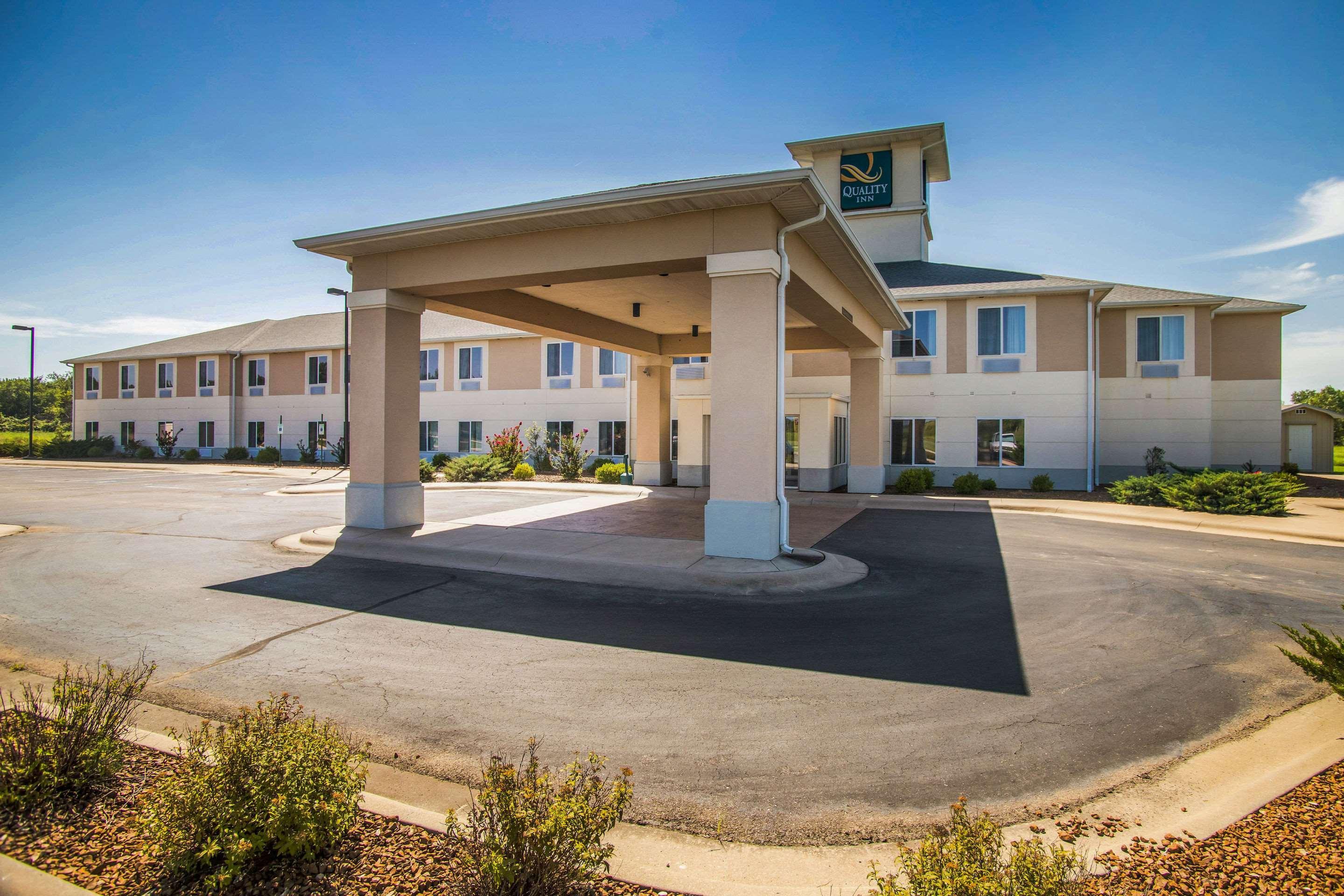 Quality Inn Parsons North Extérieur photo